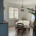Proche Mer, Cour Privee Et Grand Jardin Clos - 2 A 5 Personnes (adults Only) *