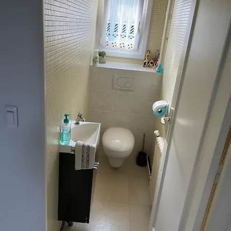 Proche De La Mer, Grand Jardin Clos - 2 A 5 Personnes (adults Only) *