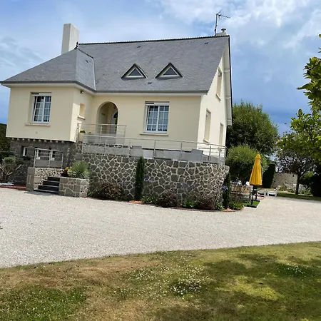 Casa vacanze Proche Et Petites Plages, Cour Privée Et Grand Jardin Clos - 2 à 5 Personness *