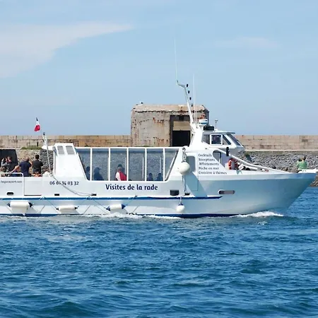 Proche Mer, Cour Privee Et Grand Jardin Clos - 2 A 5 Personnes (adults Only) *