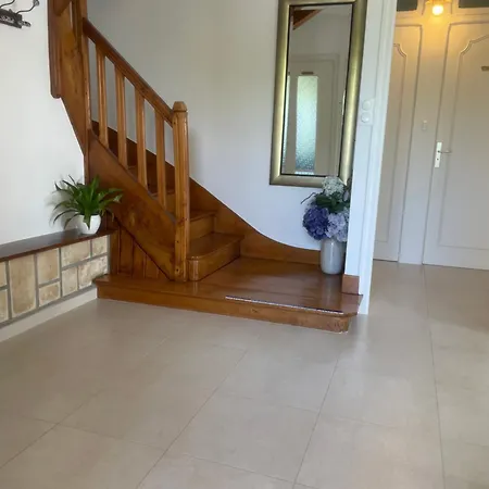 Proche Et Petites Plages, Cour Privée Et Grand Jardin Clos - 2 à 5 Personness Casa vacanze Réville