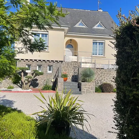 Ferienhaus Proche Mer, Cour Privee Et Grand Jardin Clos - 2 A 5 Personnes (adults Only) Réville