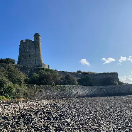 Proche Mer, Cour Privee Et Grand Jardin Clos - 2 A 5 Personnes (adults Only)