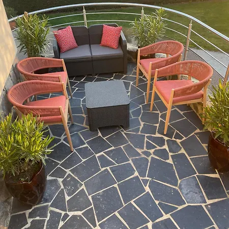 Proche Mer, Cour Privee Et Grand Jardin Clos - 2 A 5 Personnes (adults Only) Feriehus
