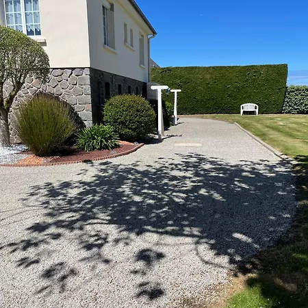 Prázdninový dům Proche Mer, Cour Privee Et Grand Jardin Clos - 2 A 5 Personnes (adults Only)