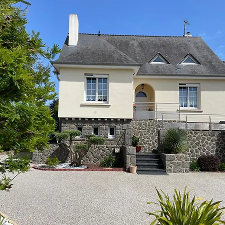 Proche Mer, Cour Privee Et Grand Jardin Clos - 2 A 5 Personnes (adults Only)