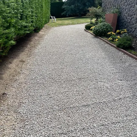 Proche Mer, Cour Privee Et Grand Jardin Clos - 2 A 5 Personnes (adults Only)