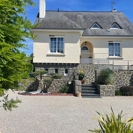 Proche Mer, Cour Privee Et Grand Jardin Clos - 2 A 5 Personnes (adults Only) Réville