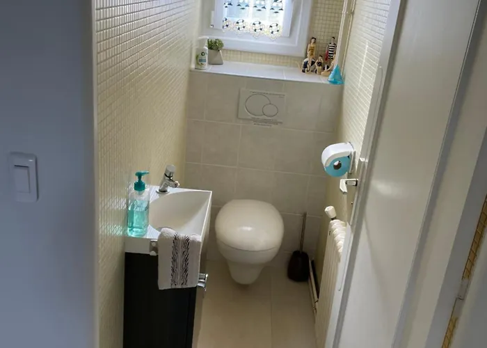 Proche Mer, Cour Privee Et Grand Jardin Clos - 2 A 5 Personnes (adults Only) *