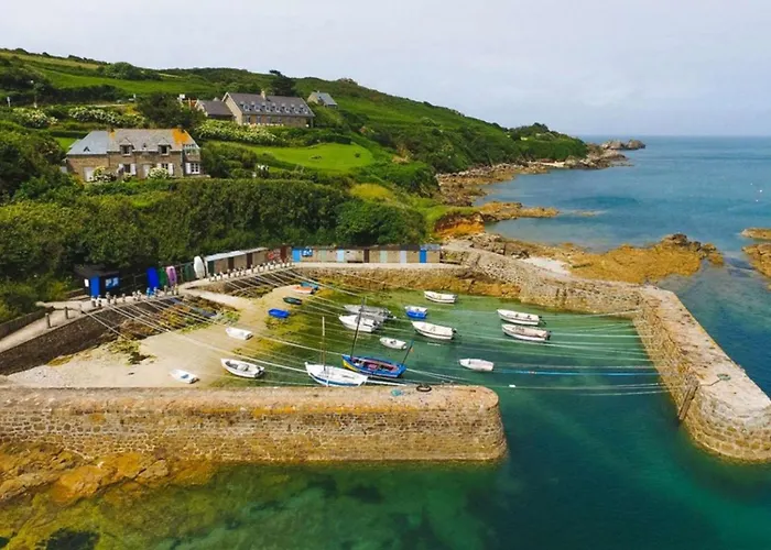 Ferienhaus Proche Mer, Cour Privee Et Grand Jardin Clos - 2 A 5 Personnes (adults Only) Réville