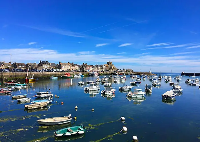 Proche Mer, Cour Privee Et Grand Jardin Clos - 2 A 5 Personnes (adults Only) Réville