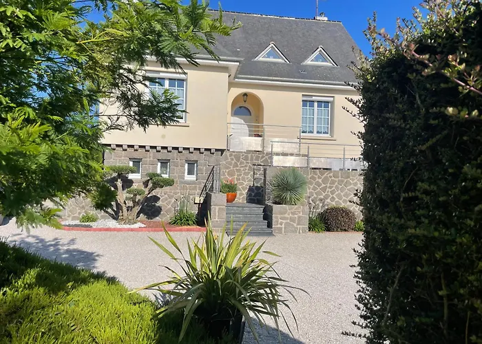 Ferienhaus Proche Mer, Cour Privee Et Grand Jardin Clos - 2 A 5 Personnes (adults Only) Réville