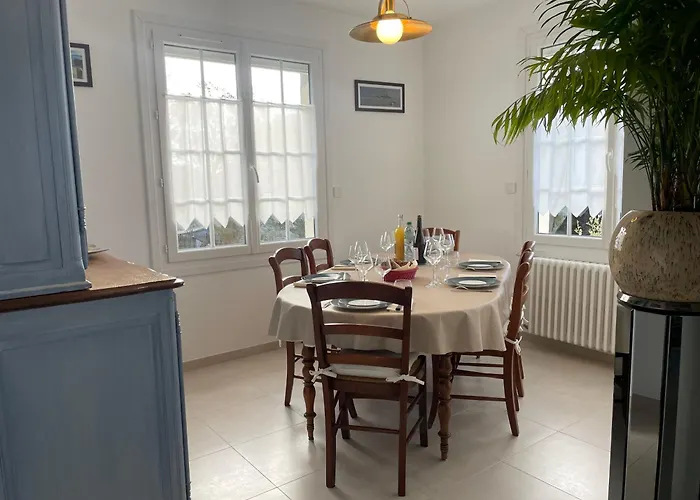 Proche Mer, Cour Privee Et Grand Jardin Clos - 2 A 5 Personnes (adults Only) Ferienhaus *